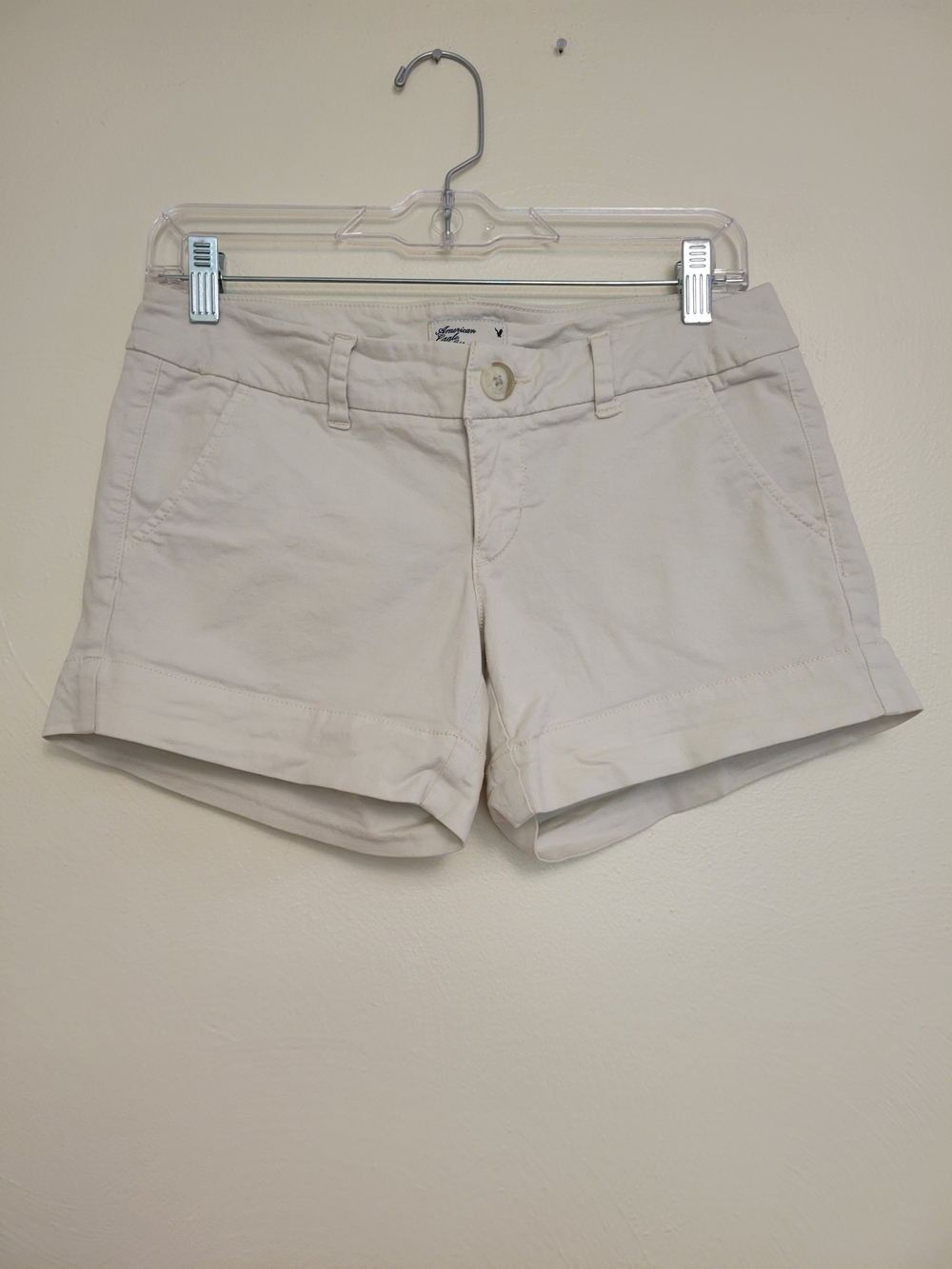 American Eagle Outfitters Cream Chino Cotton Shorts Size 2